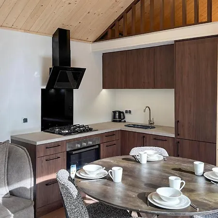 2 Bedroom In Oud Gastel بيت للعطل